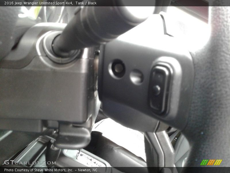 Tank / Black 2016 Jeep Wrangler Unlimited Sport 4x4