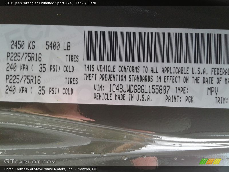 Tank / Black 2016 Jeep Wrangler Unlimited Sport 4x4
