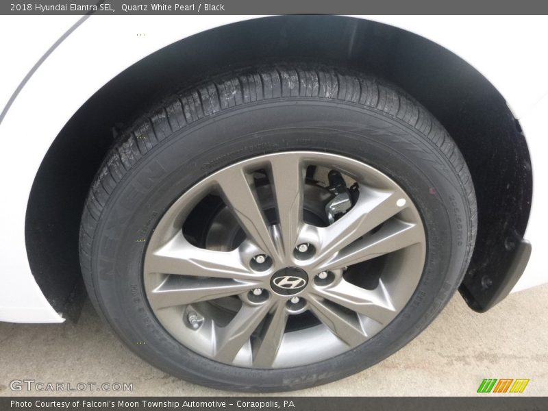 Quartz White Pearl / Black 2018 Hyundai Elantra SEL