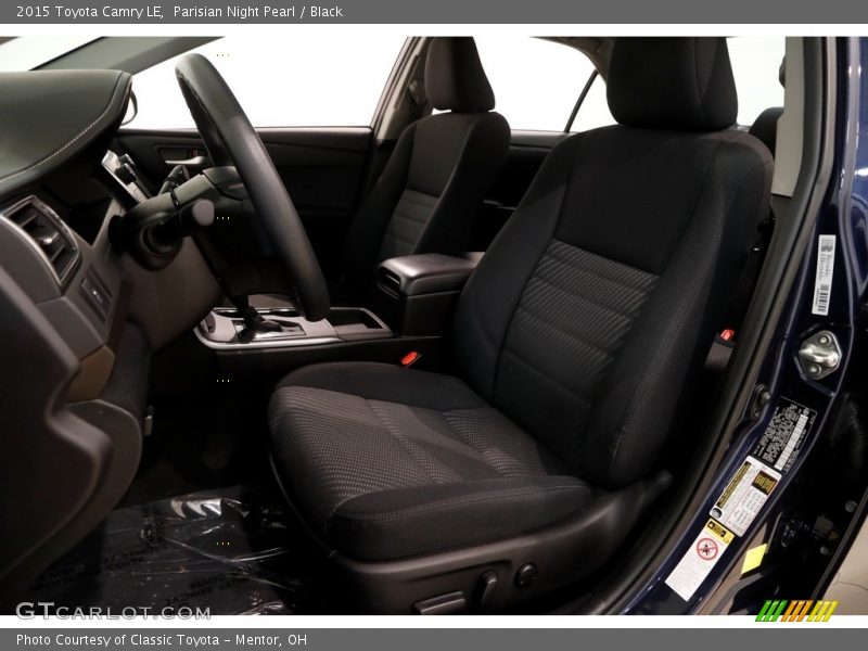 Parisian Night Pearl / Black 2015 Toyota Camry LE