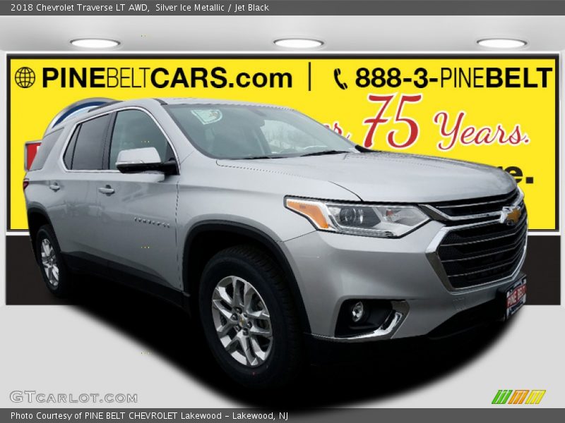Silver Ice Metallic / Jet Black 2018 Chevrolet Traverse LT AWD