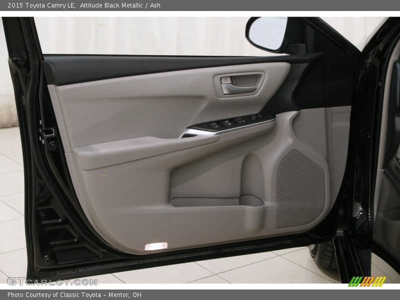 Attitude Black Metallic / Ash 2015 Toyota Camry LE