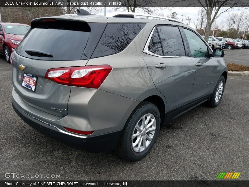 Pepperdust Metallic / Jet Black 2018 Chevrolet Equinox LT AWD