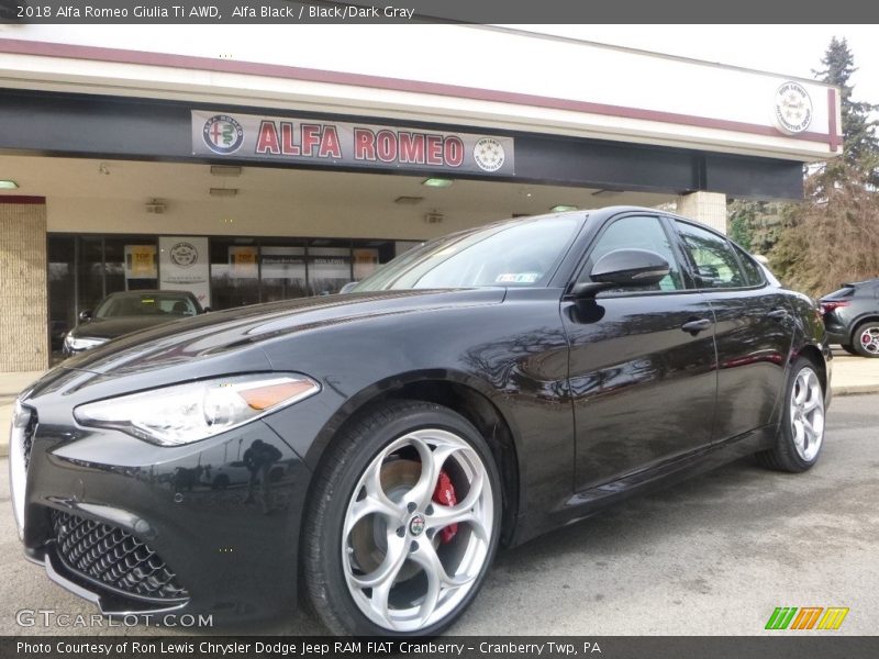 Alfa Black / Black/Dark Gray 2018 Alfa Romeo Giulia Ti AWD