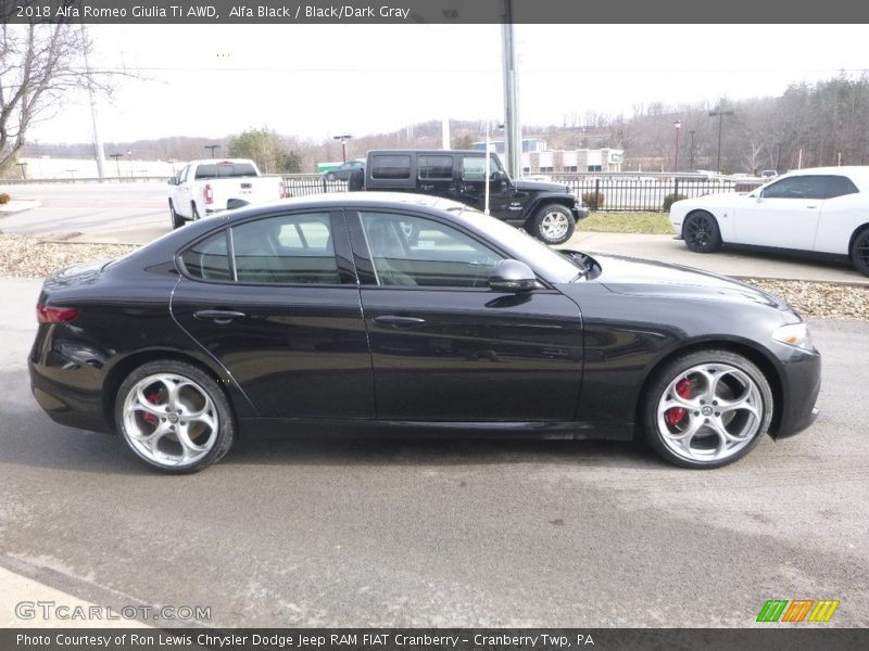 Alfa Black / Black/Dark Gray 2018 Alfa Romeo Giulia Ti AWD