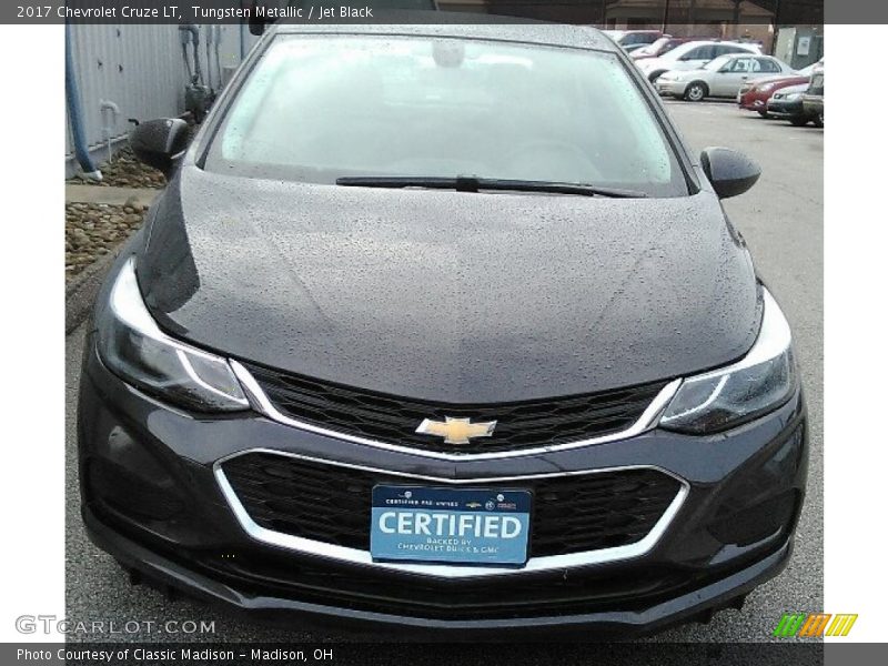 Tungsten Metallic / Jet Black 2017 Chevrolet Cruze LT