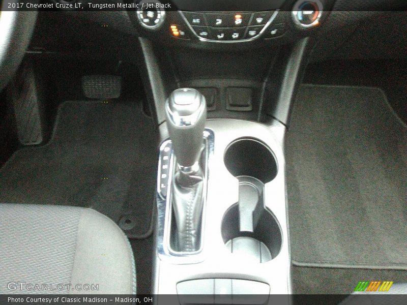 Tungsten Metallic / Jet Black 2017 Chevrolet Cruze LT