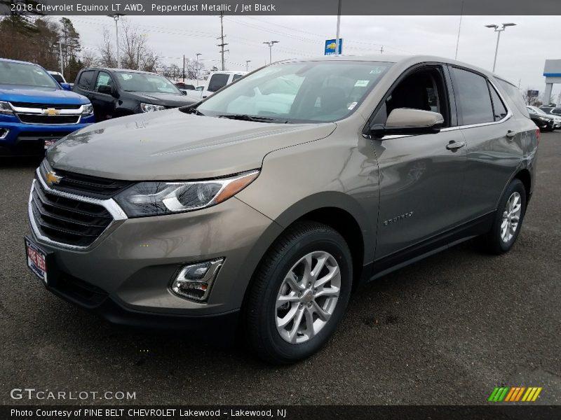 Pepperdust Metallic / Jet Black 2018 Chevrolet Equinox LT AWD