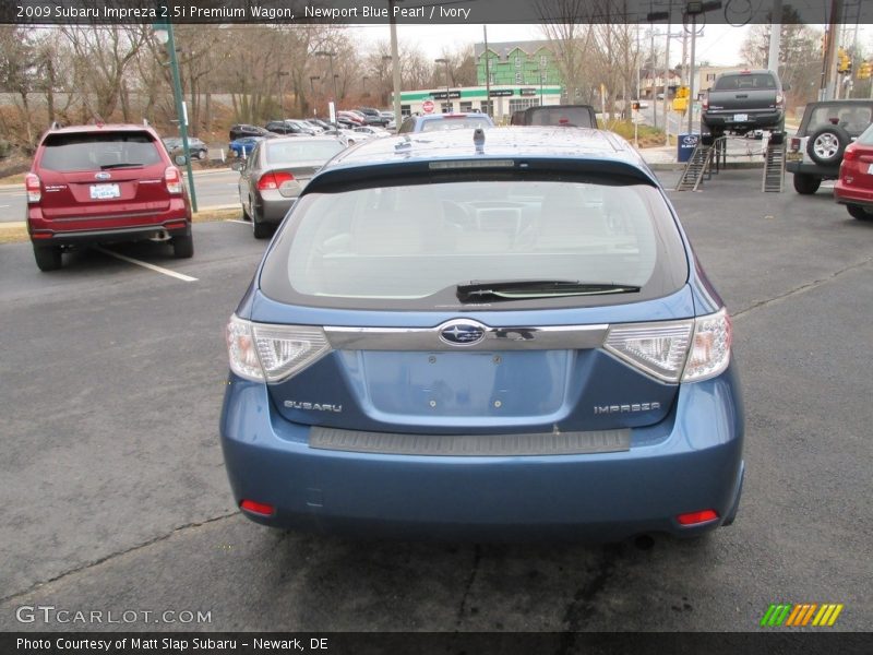Newport Blue Pearl / Ivory 2009 Subaru Impreza 2.5i Premium Wagon