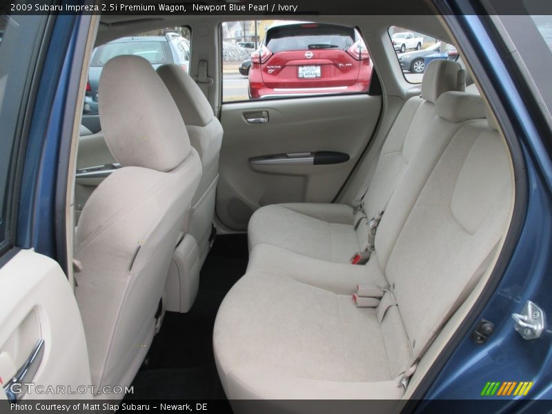 Newport Blue Pearl / Ivory 2009 Subaru Impreza 2.5i Premium Wagon