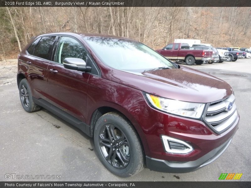 Front 3/4 View of 2018 Edge SEL AWD