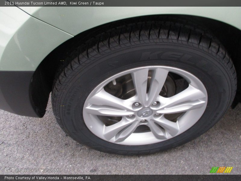Kiwi Green / Taupe 2011 Hyundai Tucson Limited AWD