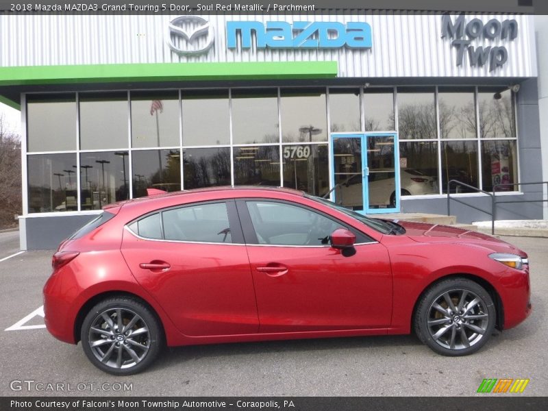 Soul Red Metallic / Parchment 2018 Mazda MAZDA3 Grand Touring 5 Door