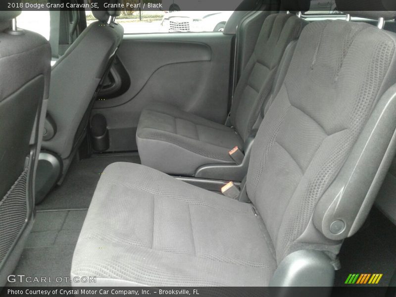 Granite Pearl / Black 2018 Dodge Grand Caravan SE