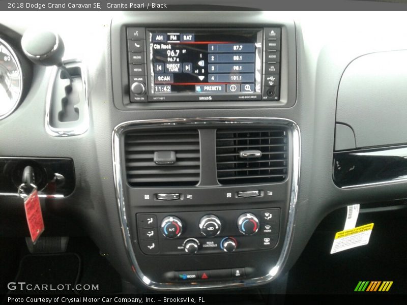 Granite Pearl / Black 2018 Dodge Grand Caravan SE