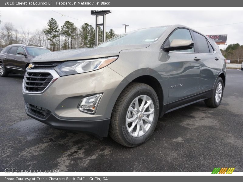 Pepperdust Metallic / Jet Black 2018 Chevrolet Equinox LT