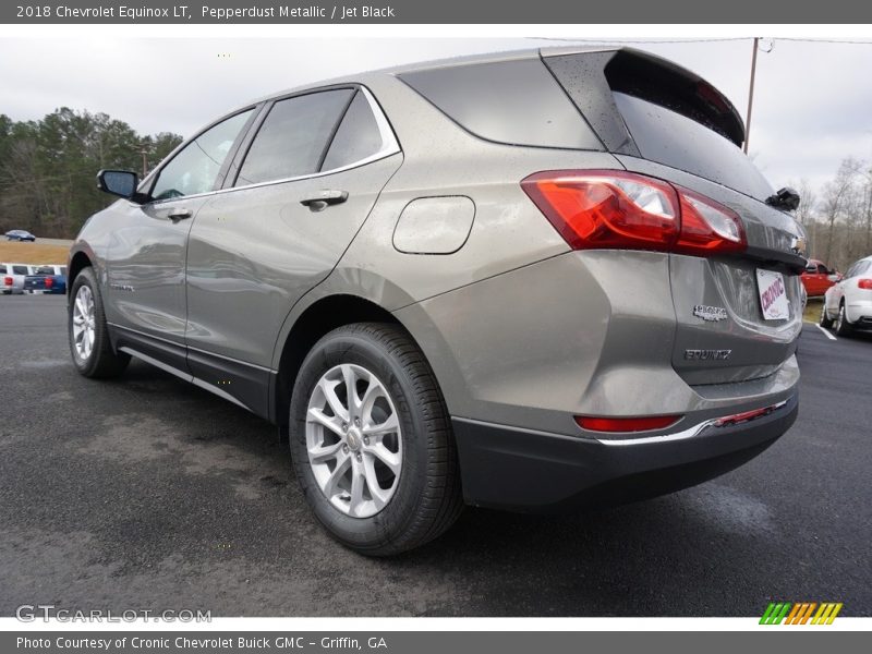 Pepperdust Metallic / Jet Black 2018 Chevrolet Equinox LT