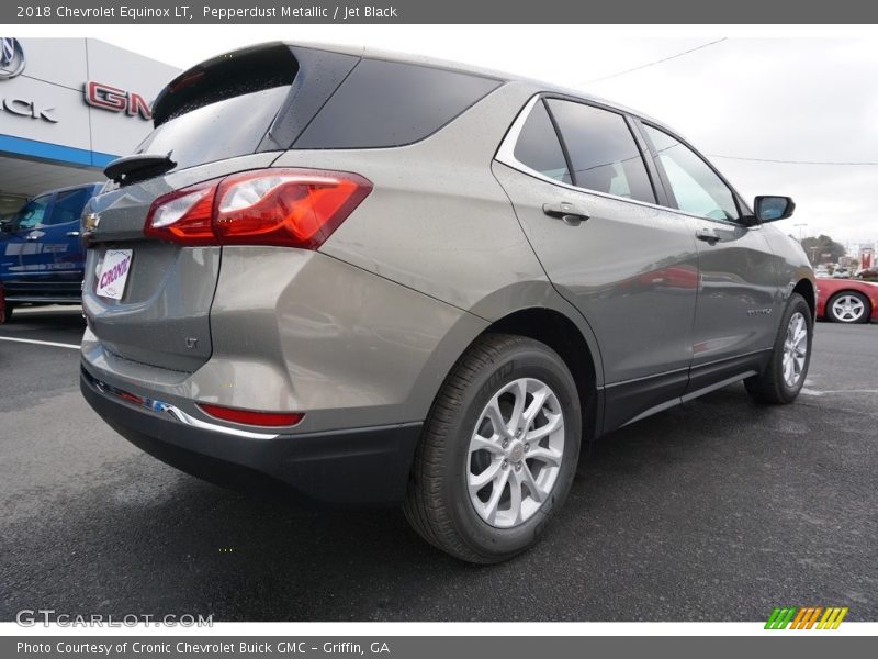 Pepperdust Metallic / Jet Black 2018 Chevrolet Equinox LT