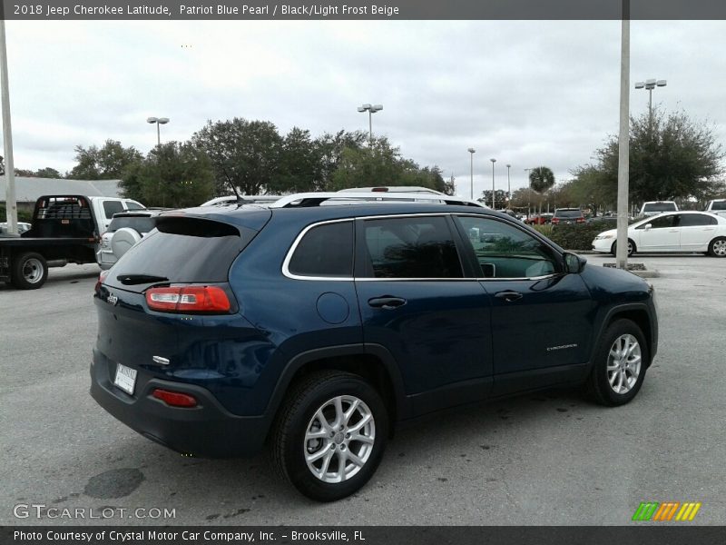 Patriot Blue Pearl / Black/Light Frost Beige 2018 Jeep Cherokee Latitude