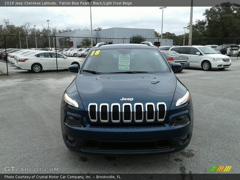 Patriot Blue Pearl / Black/Light Frost Beige 2018 Jeep Cherokee Latitude