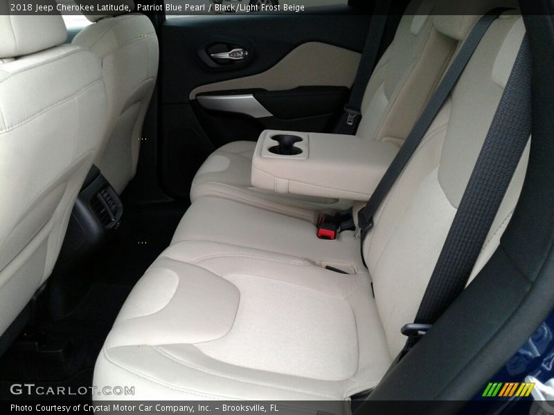 Patriot Blue Pearl / Black/Light Frost Beige 2018 Jeep Cherokee Latitude
