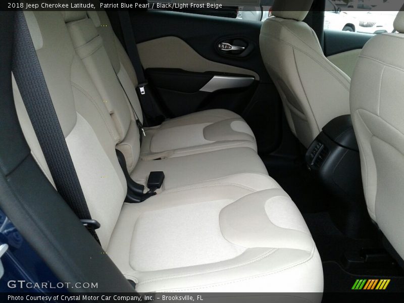 Patriot Blue Pearl / Black/Light Frost Beige 2018 Jeep Cherokee Latitude