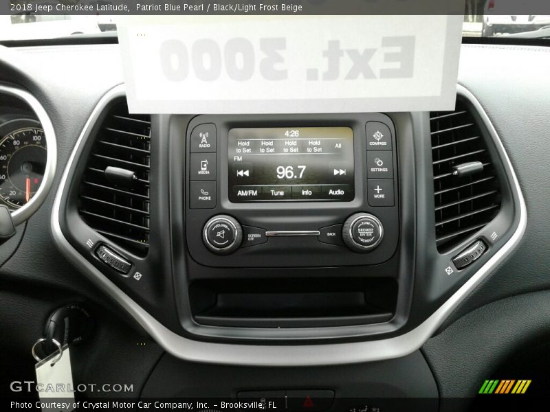 Patriot Blue Pearl / Black/Light Frost Beige 2018 Jeep Cherokee Latitude
