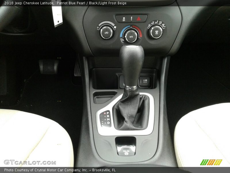 Patriot Blue Pearl / Black/Light Frost Beige 2018 Jeep Cherokee Latitude