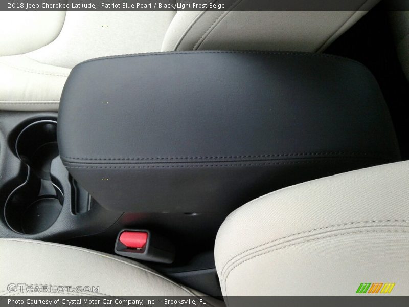 Patriot Blue Pearl / Black/Light Frost Beige 2018 Jeep Cherokee Latitude