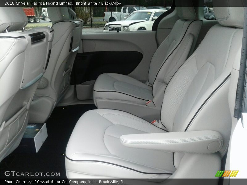 Bright White / Black/Alloy 2018 Chrysler Pacifica Hybrid Limited