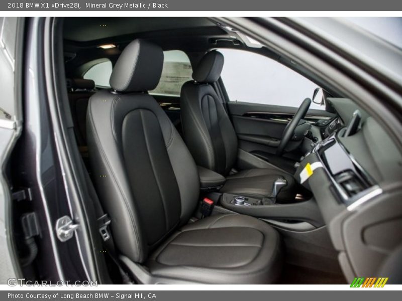 Mineral Grey Metallic / Black 2018 BMW X1 xDrive28i