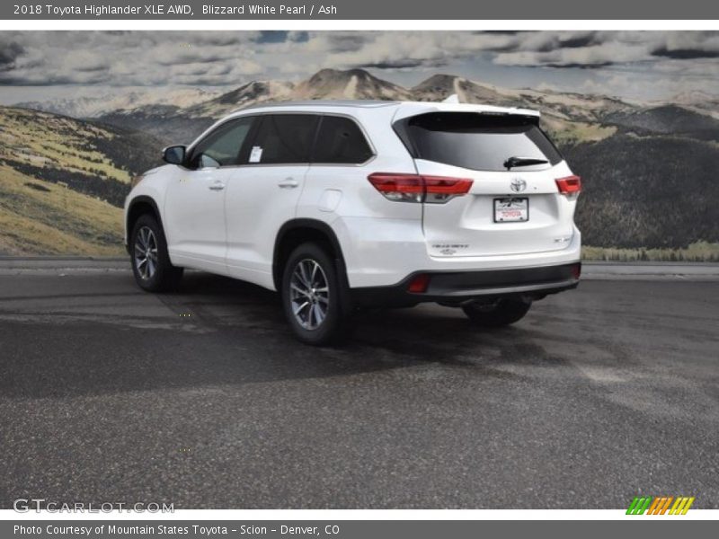 Blizzard White Pearl / Ash 2018 Toyota Highlander XLE AWD