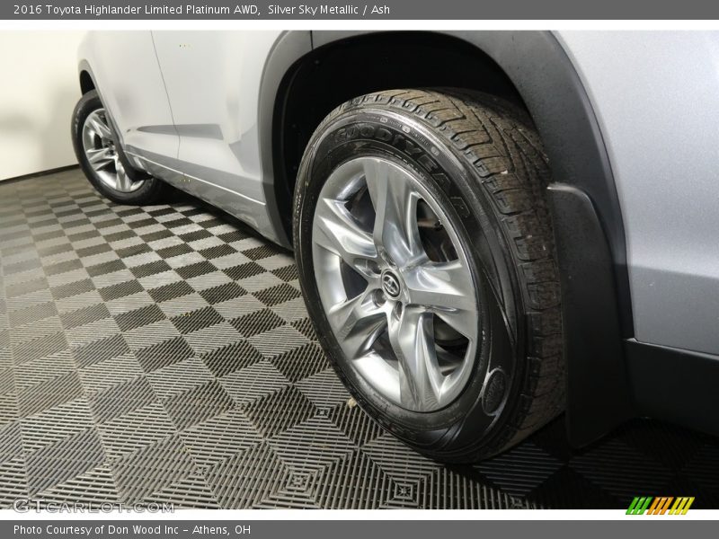 Silver Sky Metallic / Ash 2016 Toyota Highlander Limited Platinum AWD
