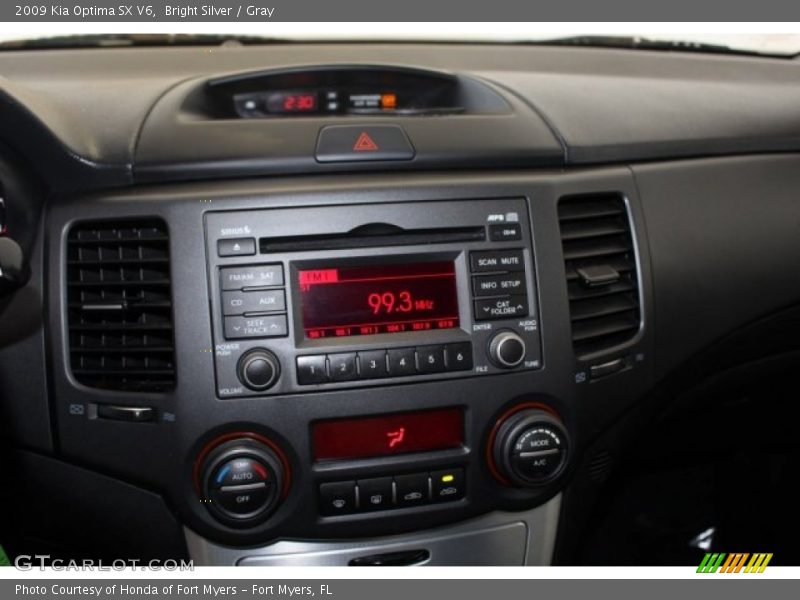 Bright Silver / Gray 2009 Kia Optima SX V6