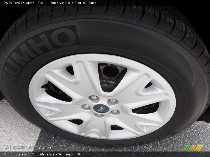 Tuxedo Black Metallic / Charcoal Black 2015 Ford Escape S