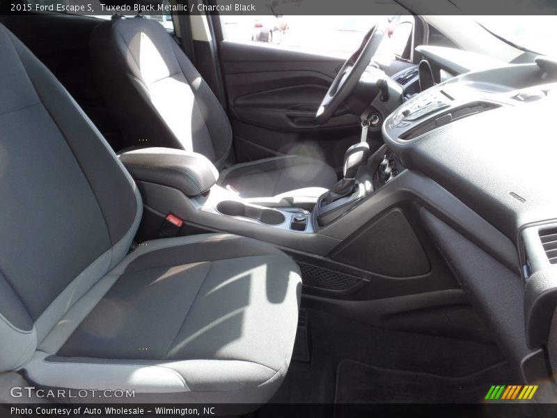 Tuxedo Black Metallic / Charcoal Black 2015 Ford Escape S