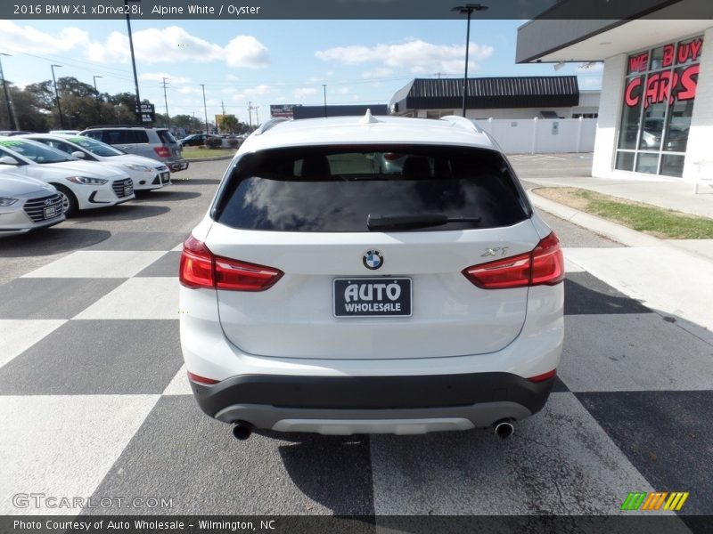 Alpine White / Oyster 2016 BMW X1 xDrive28i