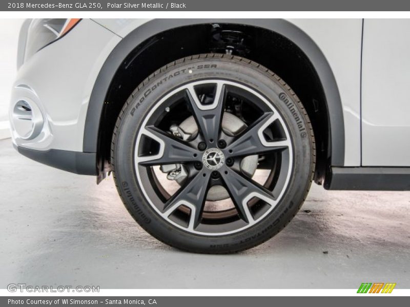 Polar Silver Metallic / Black 2018 Mercedes-Benz GLA 250