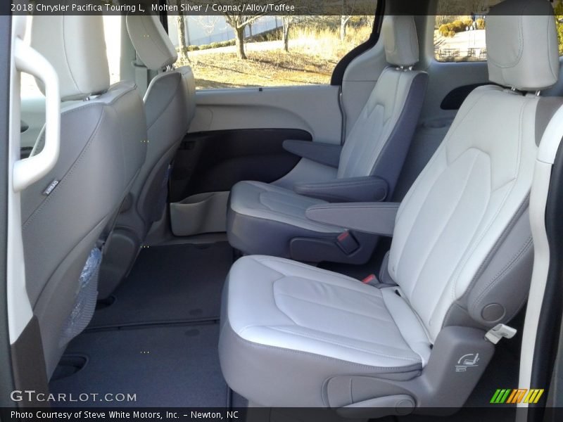 Molten Silver / Cognac/Alloy/Toffee 2018 Chrysler Pacifica Touring L