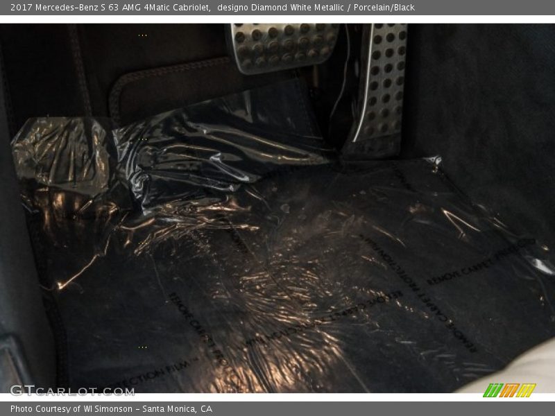 designo Diamond White Metallic / Porcelain/Black 2017 Mercedes-Benz S 63 AMG 4Matic Cabriolet
