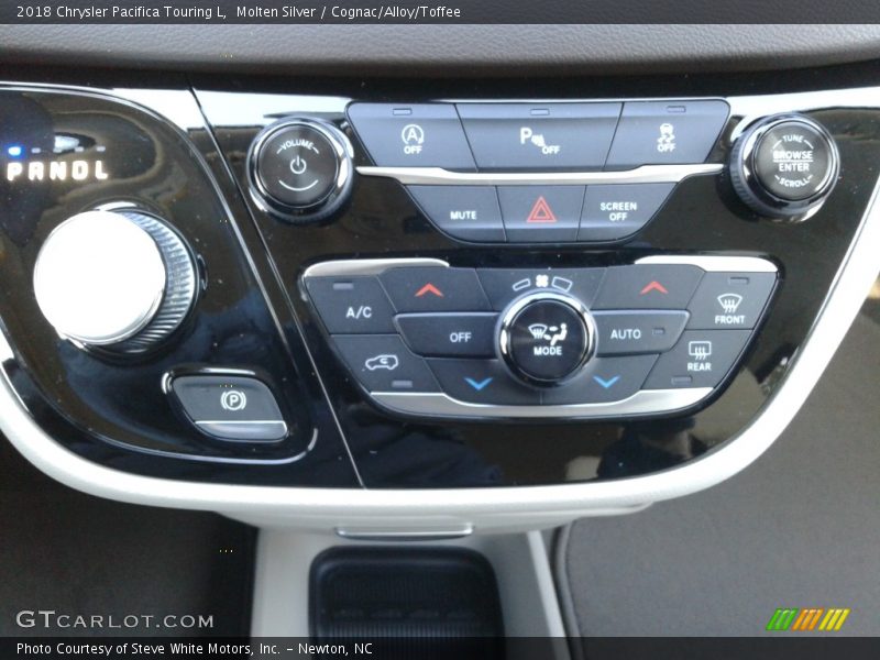 Molten Silver / Cognac/Alloy/Toffee 2018 Chrysler Pacifica Touring L