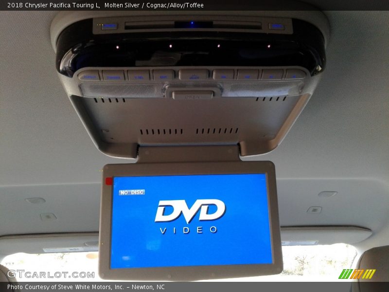 Molten Silver / Cognac/Alloy/Toffee 2018 Chrysler Pacifica Touring L