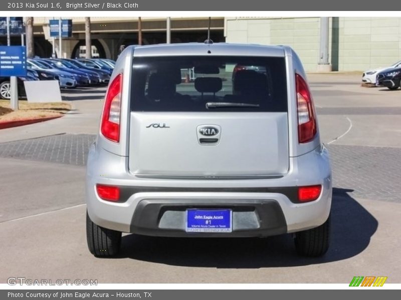 Bright Silver / Black Cloth 2013 Kia Soul 1.6