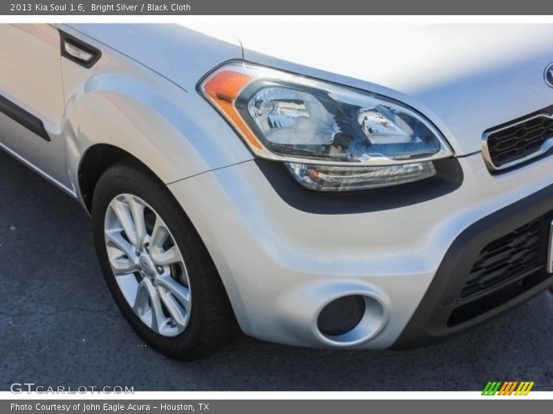 Bright Silver / Black Cloth 2013 Kia Soul 1.6