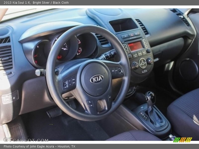 Bright Silver / Black Cloth 2013 Kia Soul 1.6