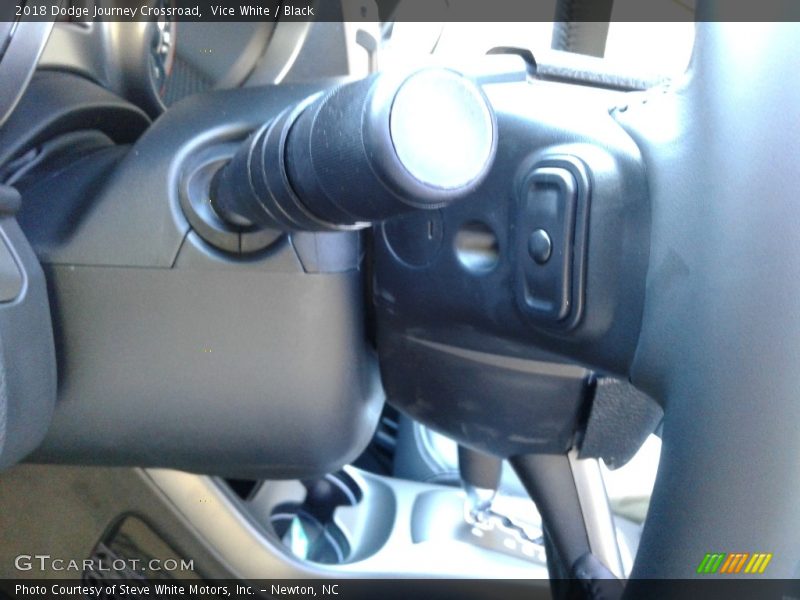 Vice White / Black 2018 Dodge Journey Crossroad