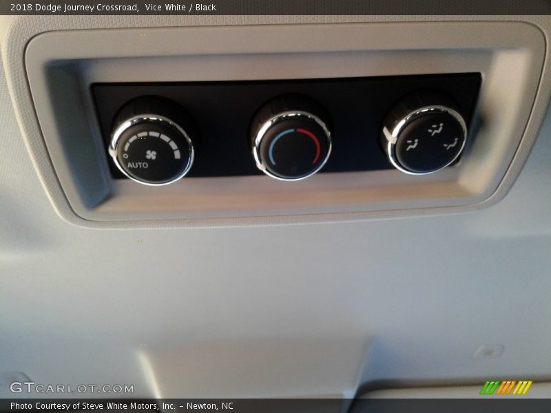 Vice White / Black 2018 Dodge Journey Crossroad