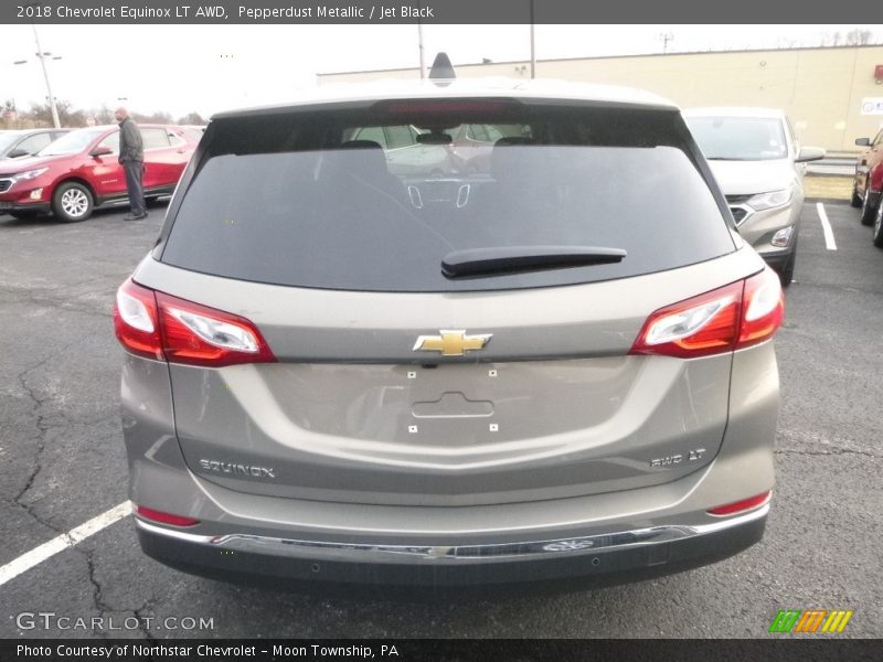 Pepperdust Metallic / Jet Black 2018 Chevrolet Equinox LT AWD