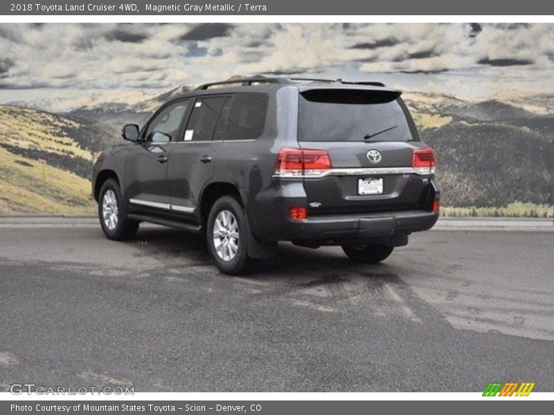 Magnetic Gray Metallic / Terra 2018 Toyota Land Cruiser 4WD