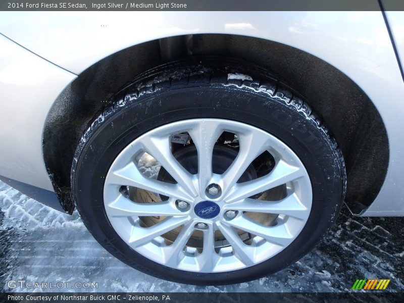 Ingot Silver / Medium Light Stone 2014 Ford Fiesta SE Sedan